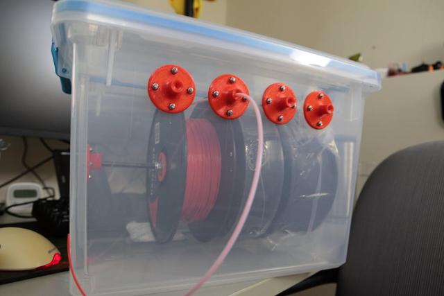 Filament dry box for 3-4 spools of filament image
